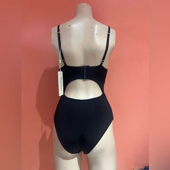 BEACH BUNNY ONE PIECE BIKINI SUIT.. - Picture 6 of 6